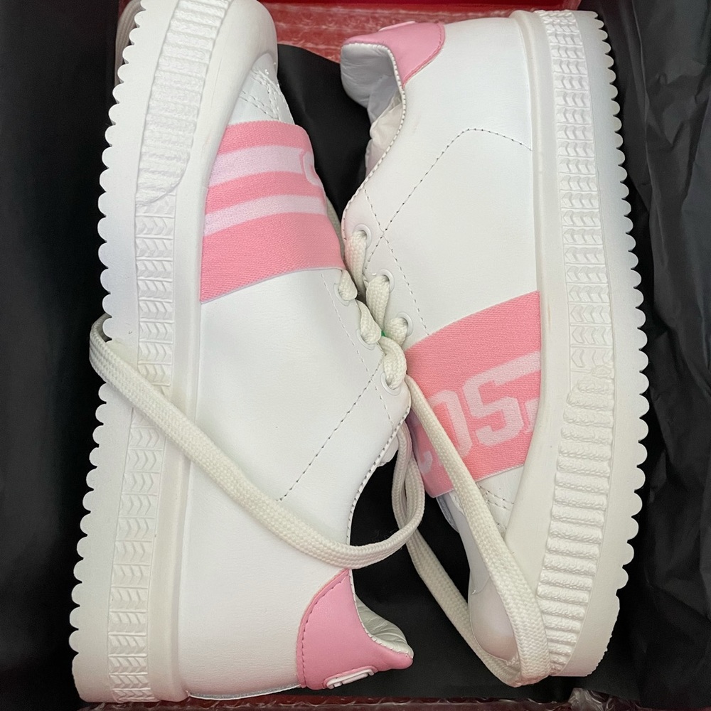 Very cute Pink GCDS sneakers